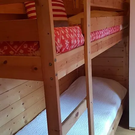 Chalet Lake Lugano, Vienna 18 בקתה *